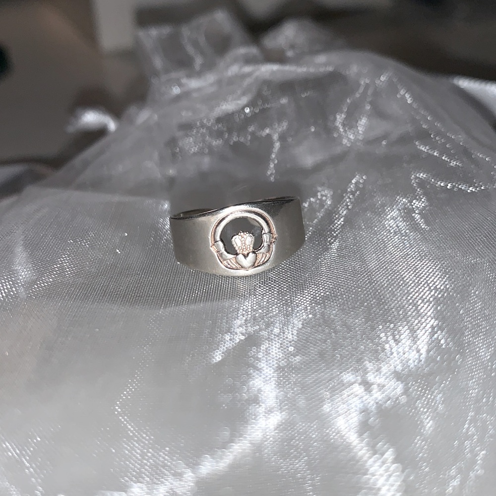 Child’s claddagh ring 925